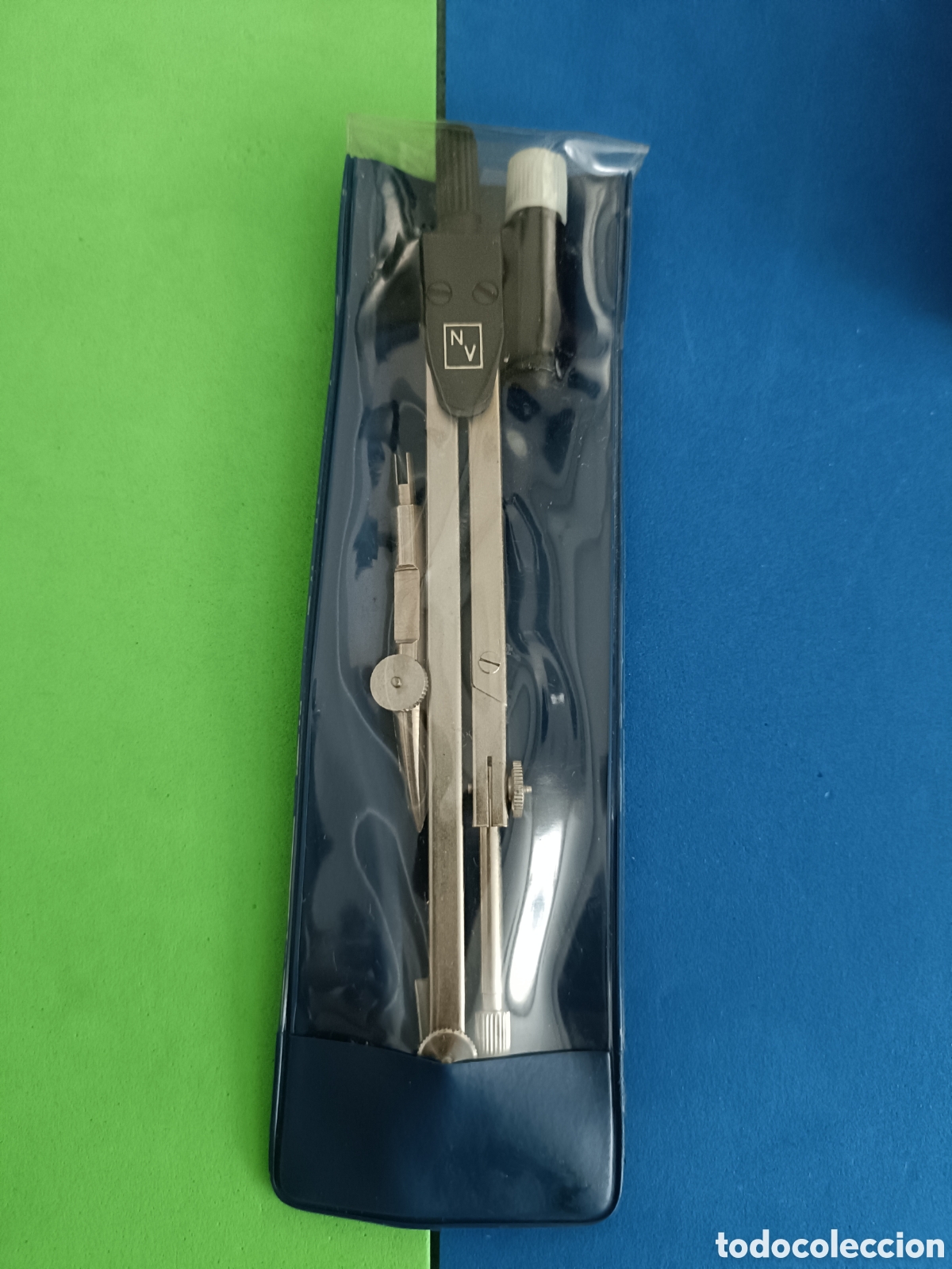 Escriban&iacute;a: Vintage Comp&aacute;s NV con funda - Foto 1