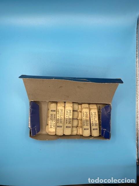 Escriban&iacute;a: CAJA GOMAS MILAN 8030 - Foto 2