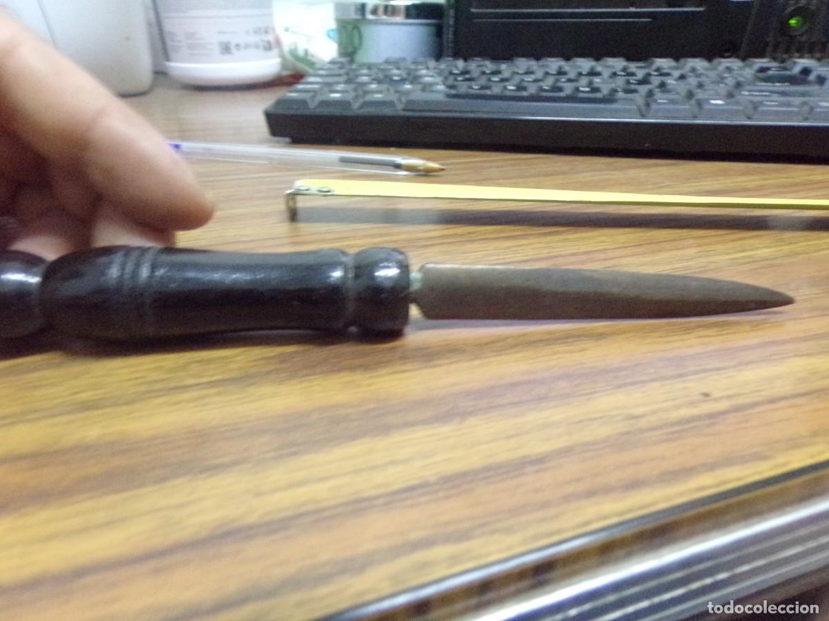 Escriban&iacute;a: ESTAMOS LIQUIDANDO. abrecartas mango de madera - Foto 2
