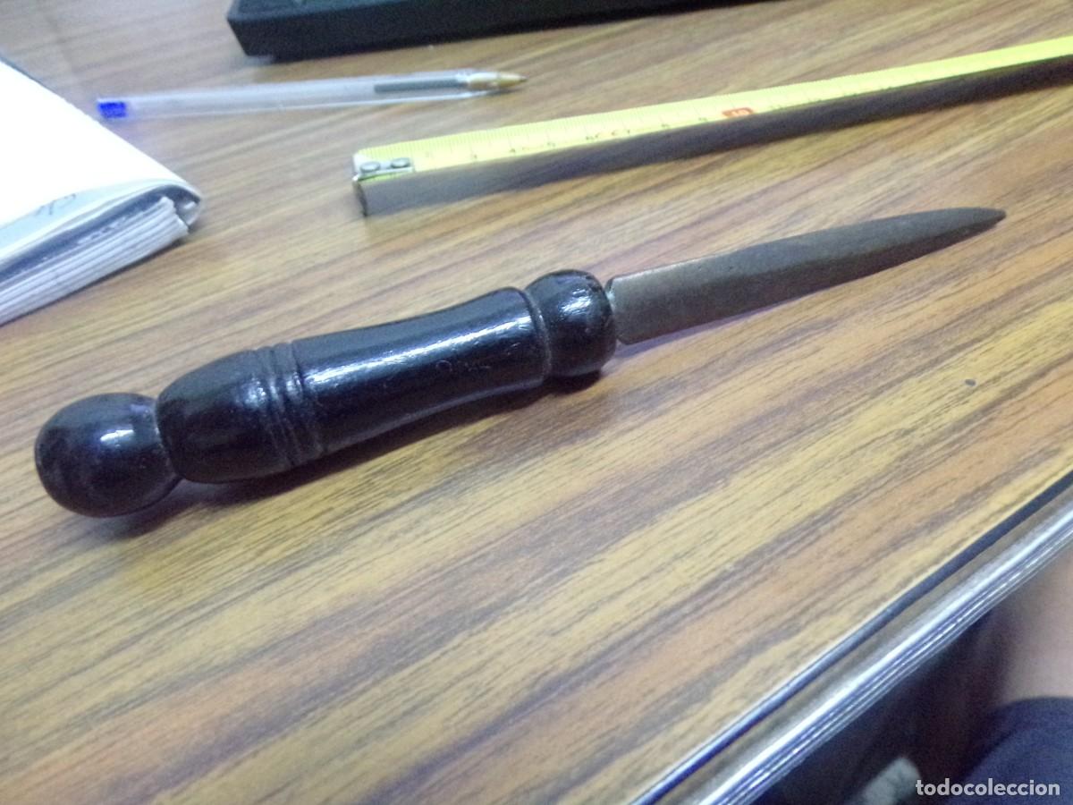 Escriban&iacute;a: ESTAMOS LIQUIDANDO. abrecartas mango de madera - Foto 3