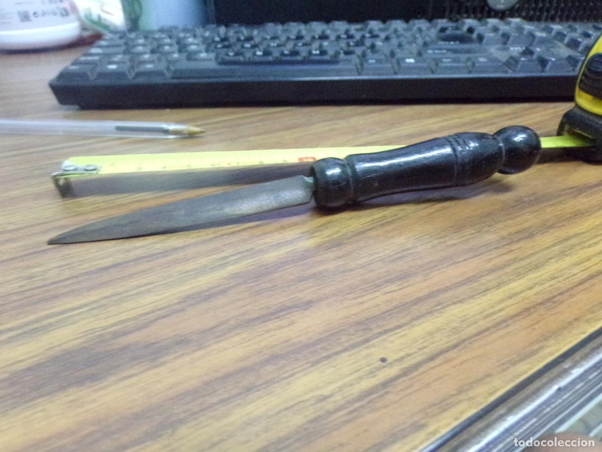 Escriban&iacute;a: ESTAMOS LIQUIDANDO. abrecartas mango de madera - Foto 4