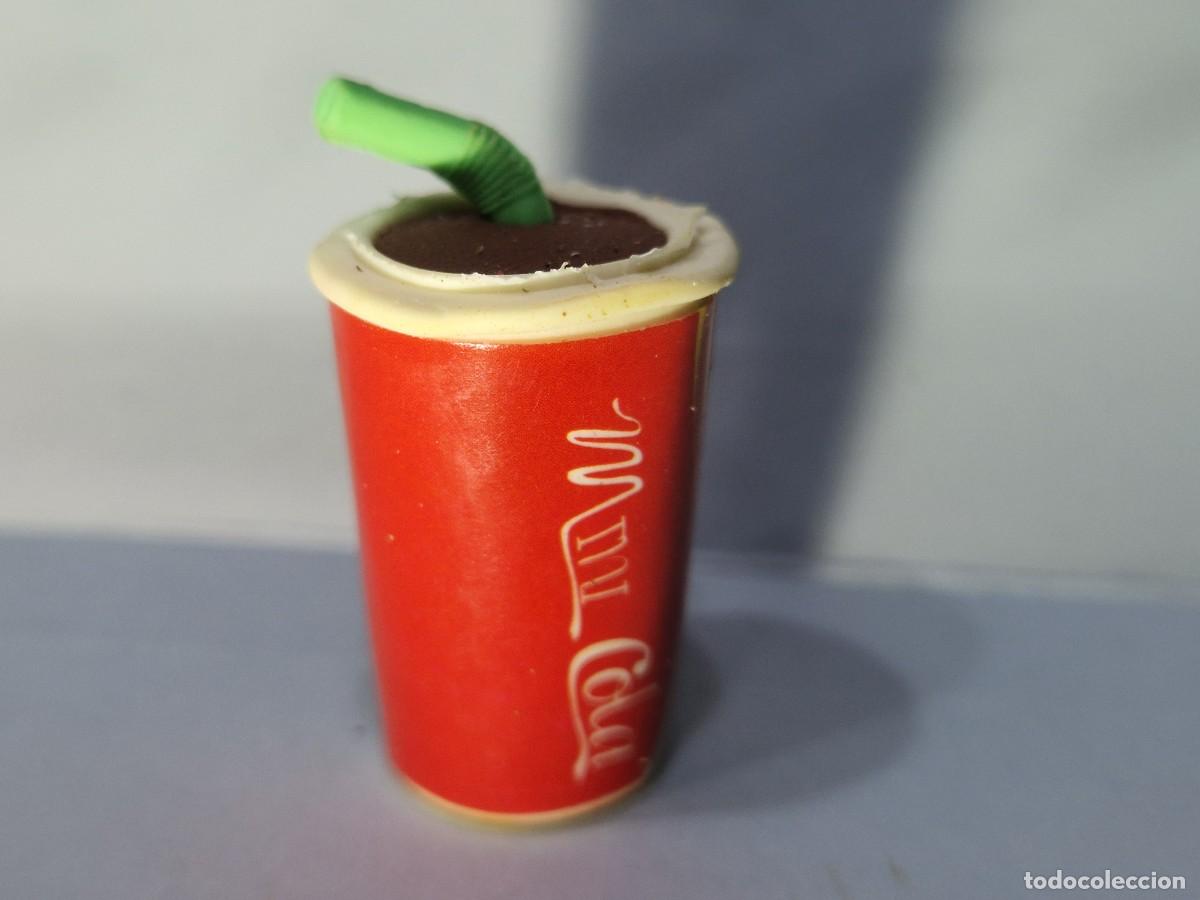 Escriban&iacute;a: GOMA DE BORRAR CON FORMA DE VASO IMITANDO COCA COLA - Foto 1