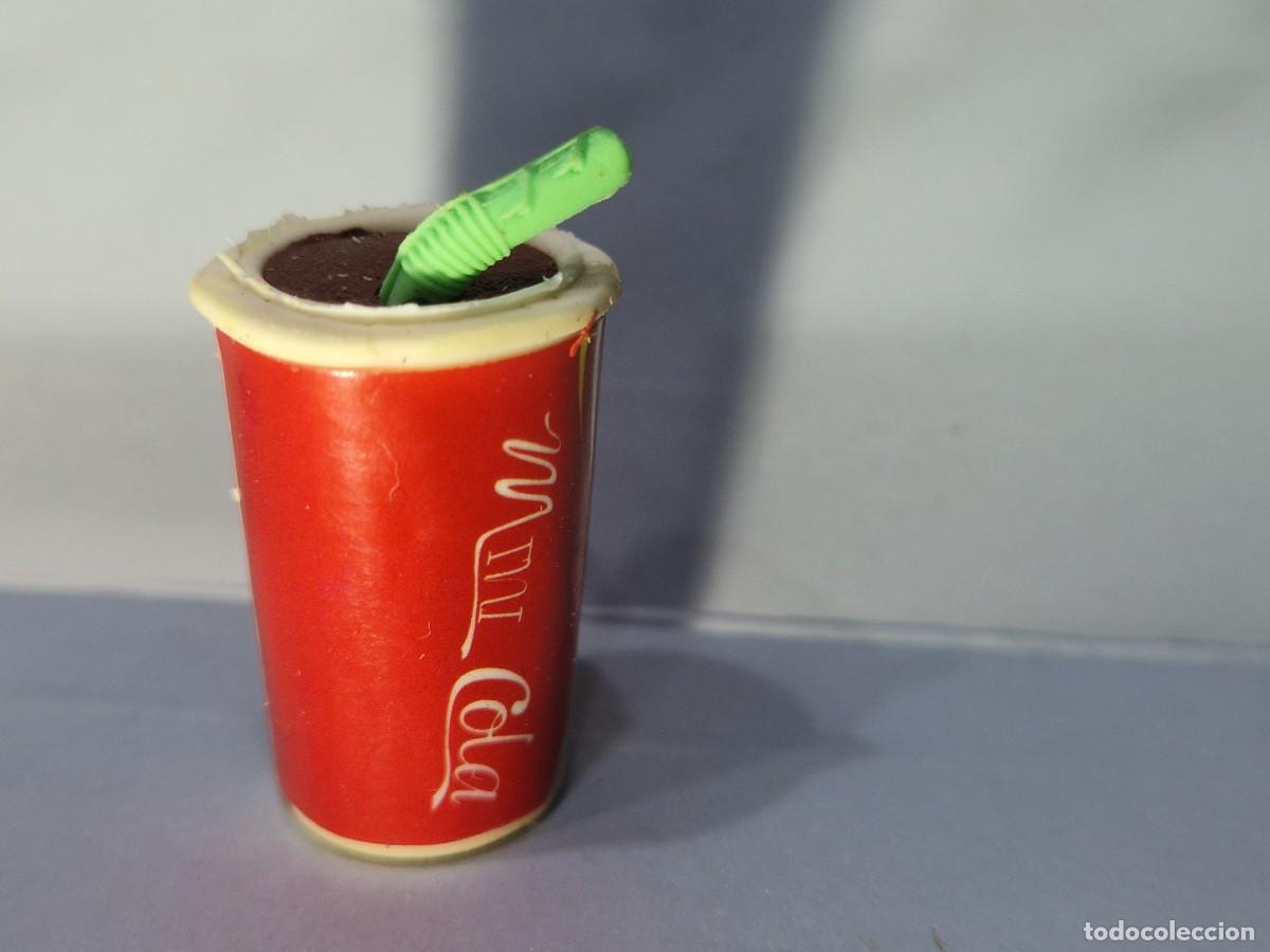 Escriban&iacute;a: GOMA DE BORRAR CON FORMA DE VASO IMITANDO COCA COLA - Foto 2