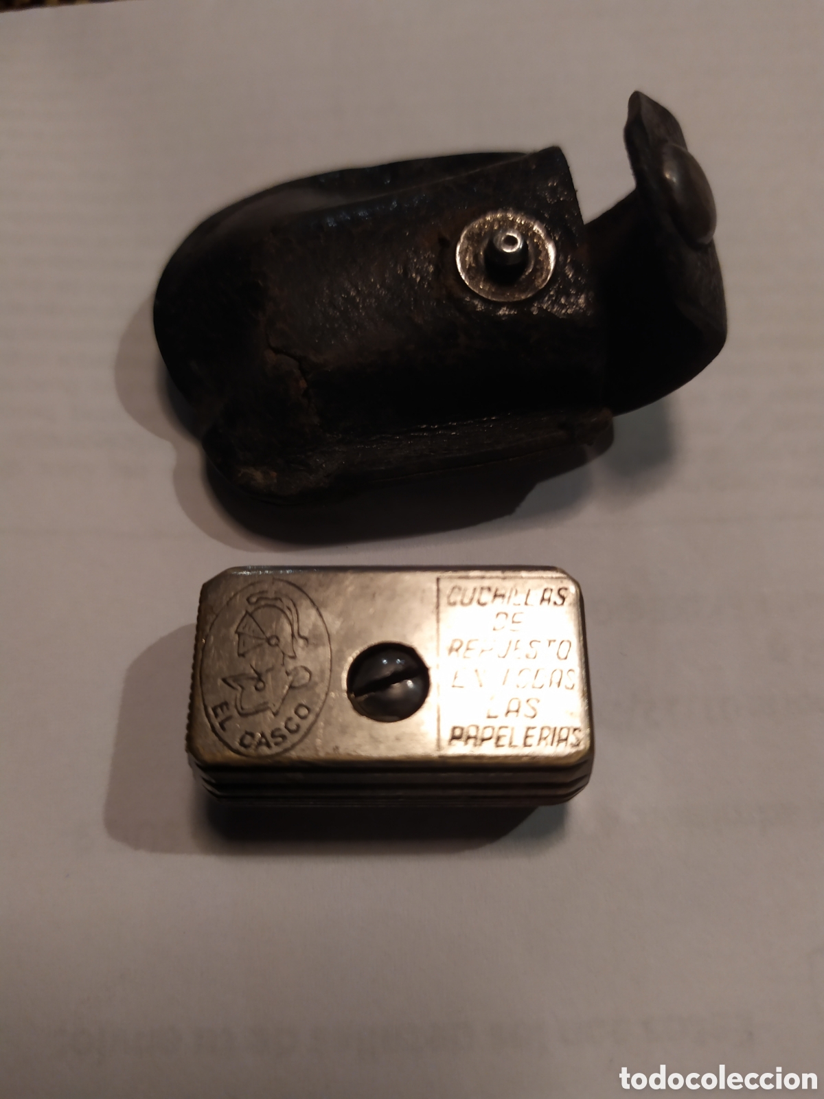 Escriban&iacute;a: Sacapuntas de la marca El Casco, metal cromado. - Foto 2