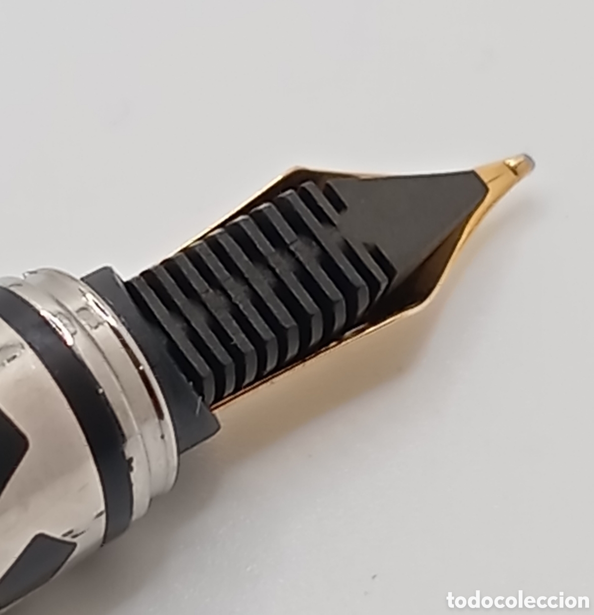 Escriban&iacute;a: Plum&iacute;n Cartier Panthere de oro de 18k - Foto 4