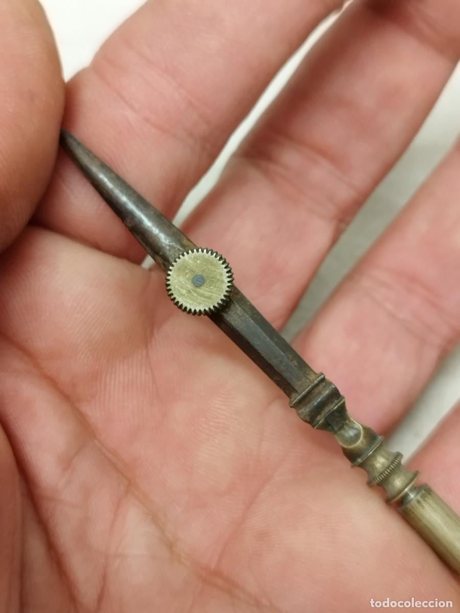 Escriban&iacute;a: Antiguo tiral&iacute;neas compas. - Foto 2