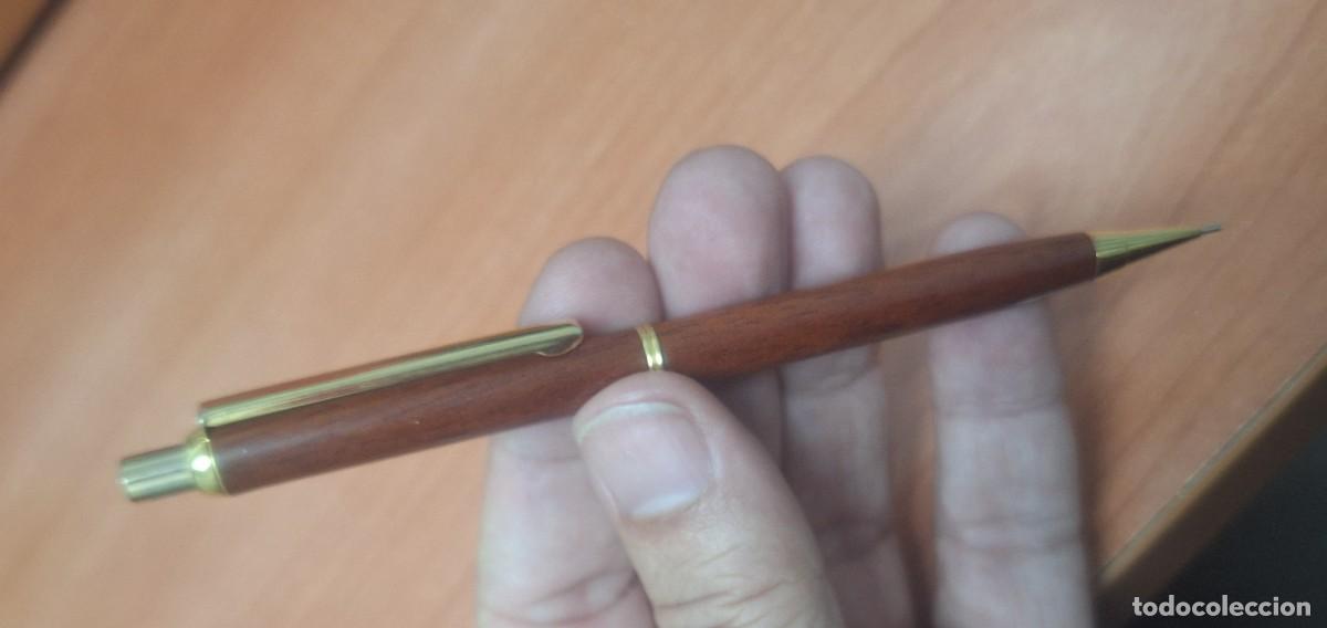 Escriban&iacute;a: Portaminas en madera y dorado - Foto 1