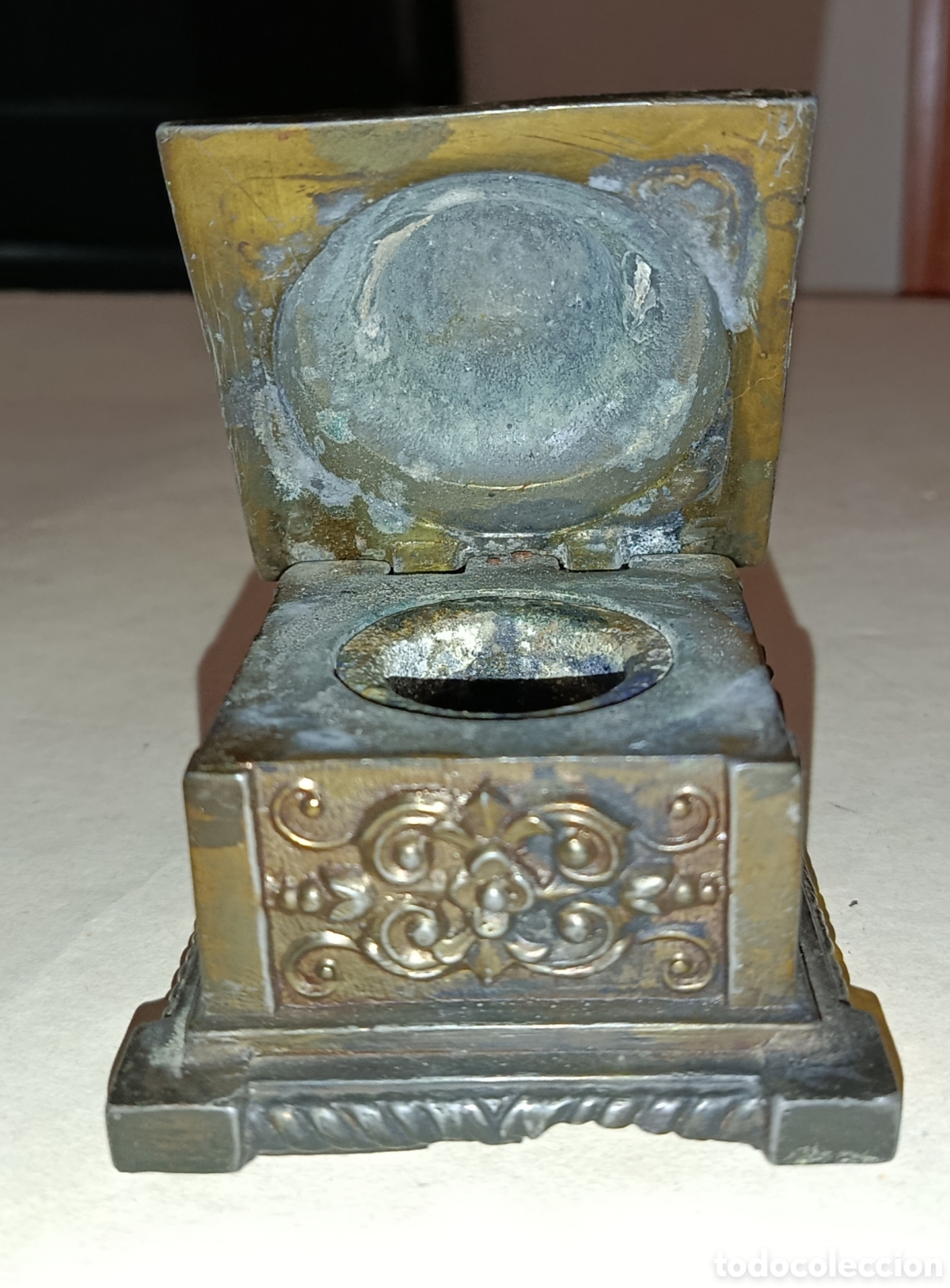 Escriban&iacute;a: Antiguo tintero de bronce con dise&ntilde;o floral - Foto 2