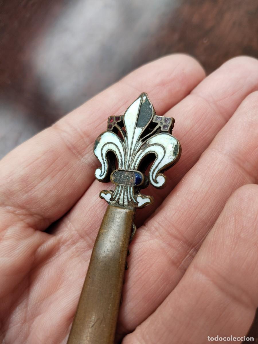 Escriban&iacute;a: Antiguo abrecartas flor de lis. - Foto 6