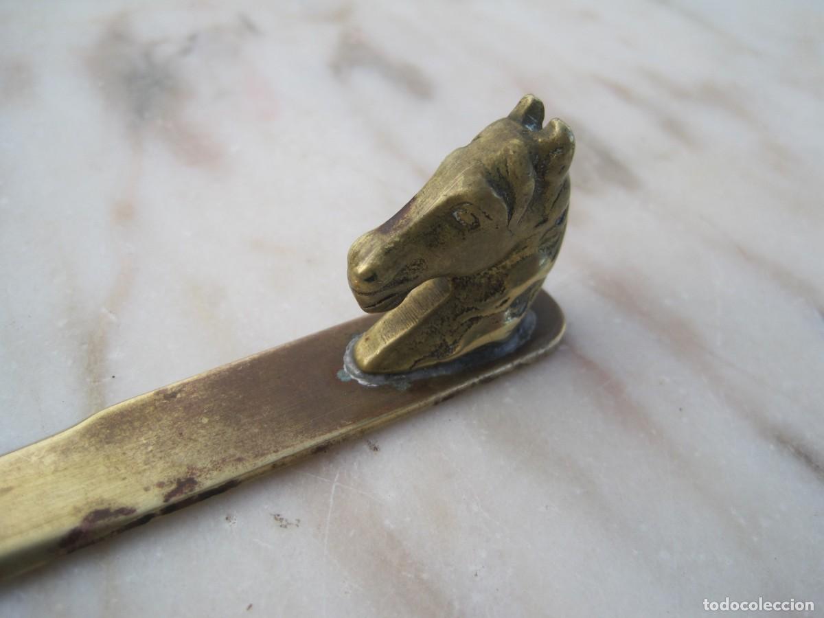 Escriban&iacute;a: ANTIGUO ABRECARTAS DE BRONCE - CABEZA DE CABALLO - Foto 2