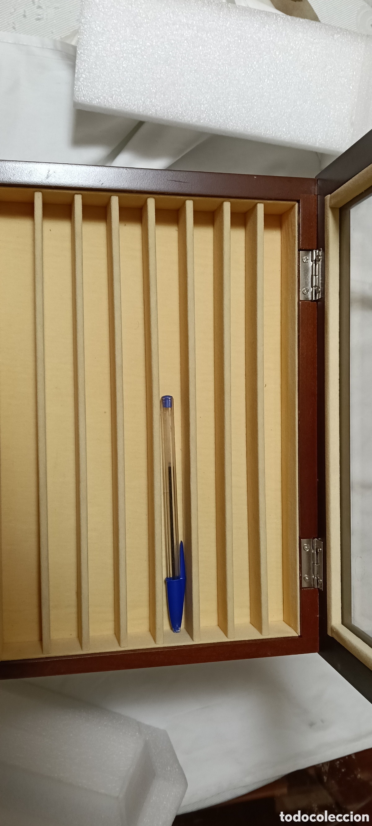 Escriban&iacute;a: Gran expositor con cristal - Foto 10