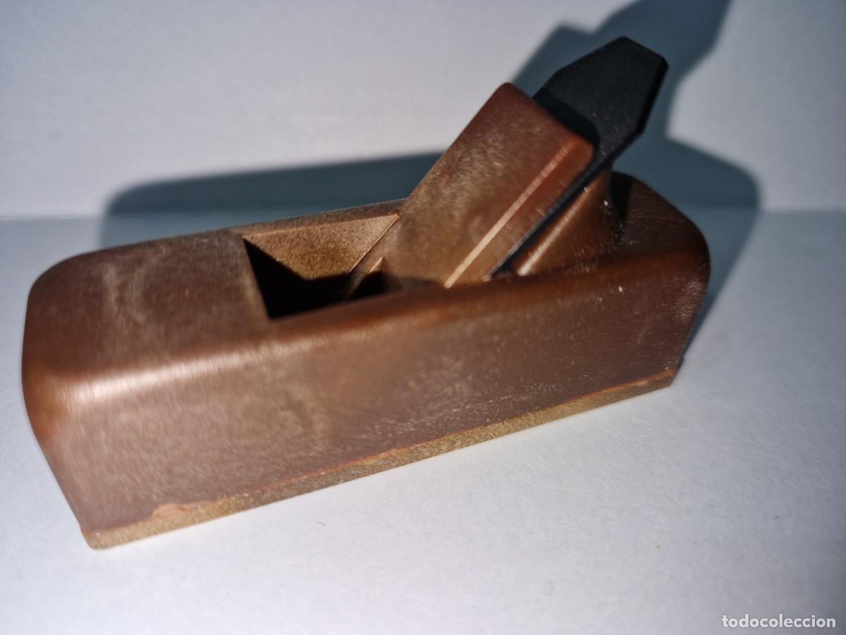Escriban&iacute;a: sacapuntas con forma de cepillo de carpintero - Foto 1