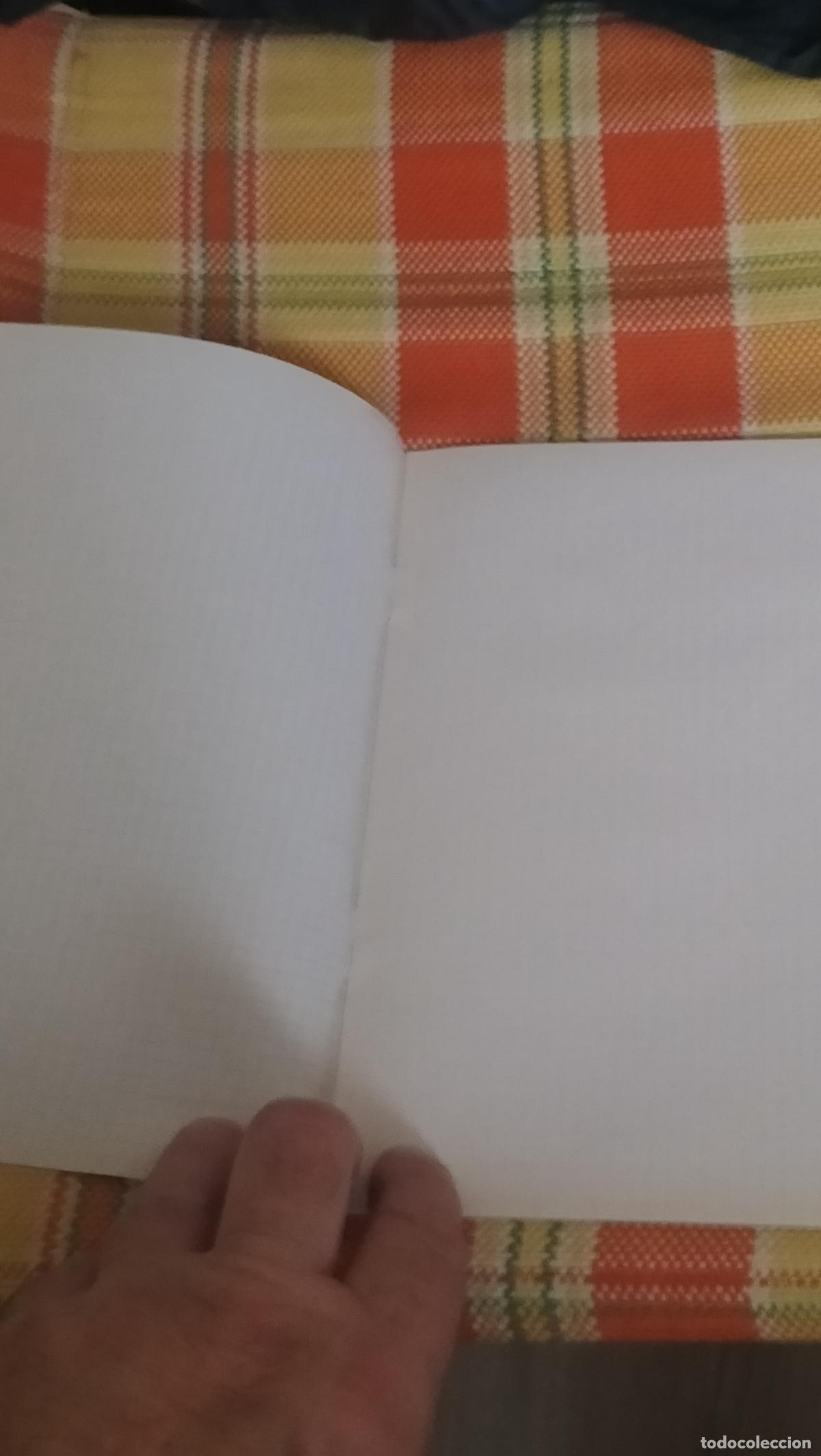 Escriban&iacute;a: ANTIGUO CUADERNO DE CUADRICULAS - Foto 2