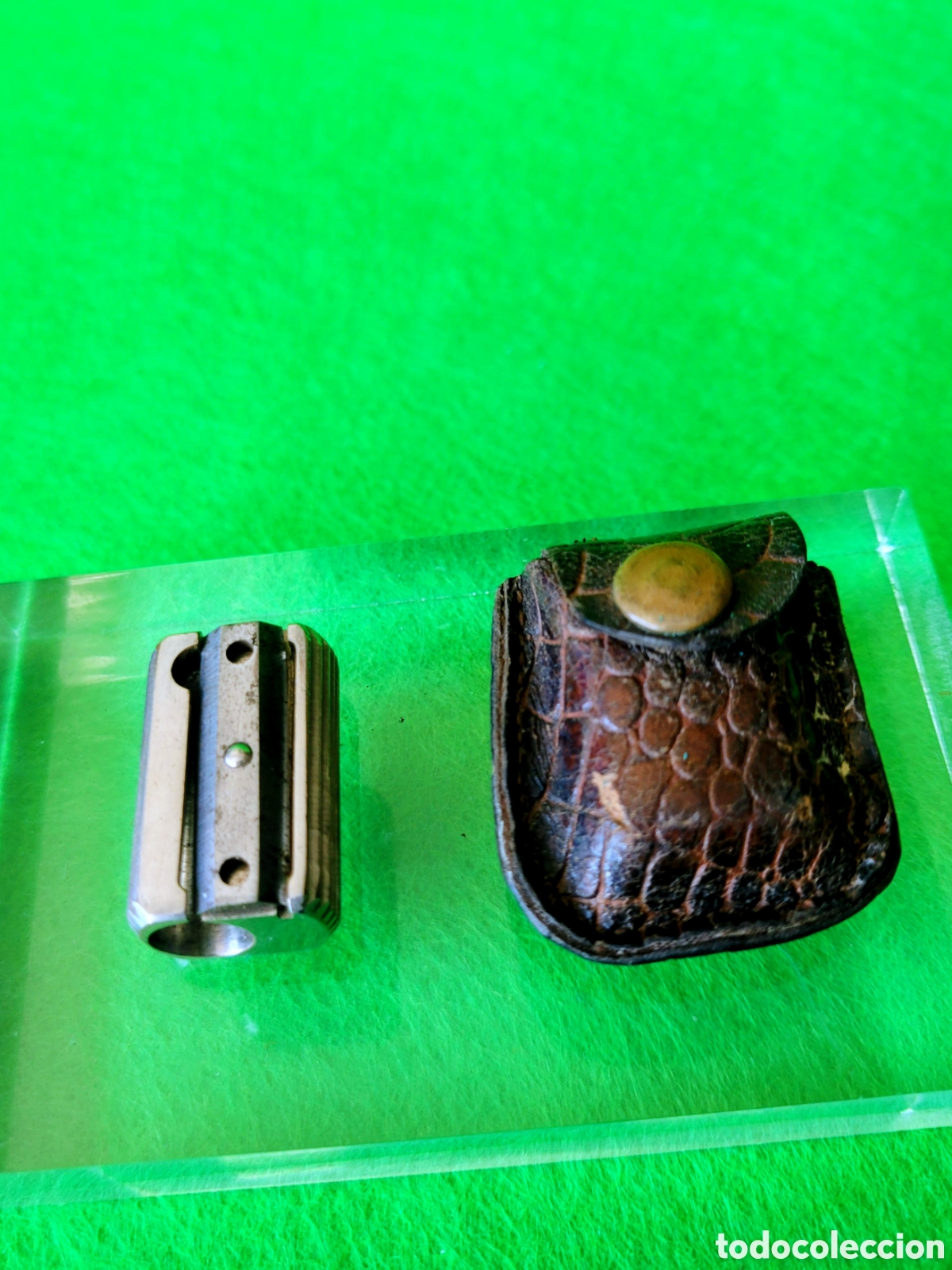Escriban&iacute;a: ANTIGUO SACAPUNTAS EL CASCO CON FUNDA - Foto 1