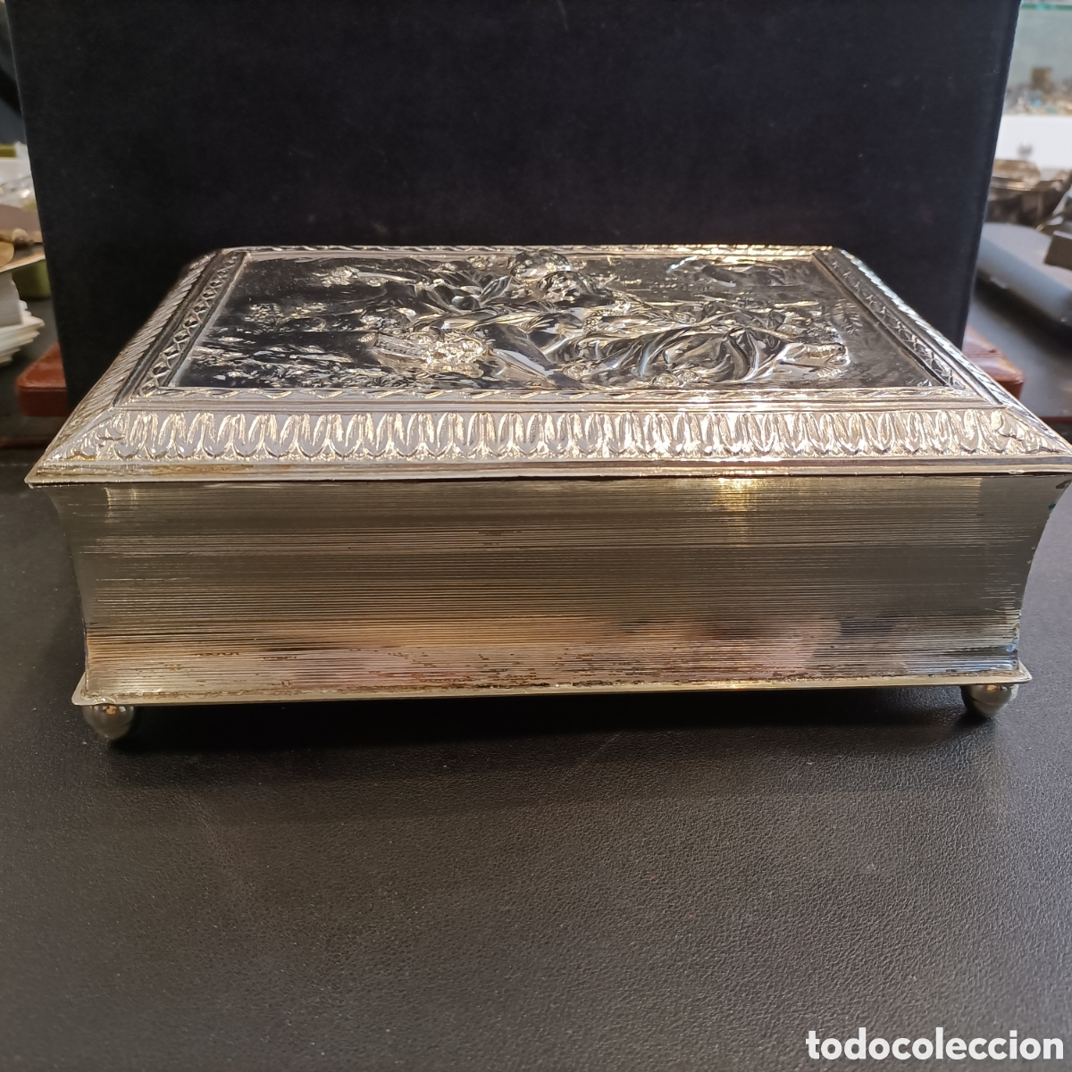 Escriban&iacute;a: Escriban&iacute;a de metal en forma de libro, principios del XX. - Foto 3