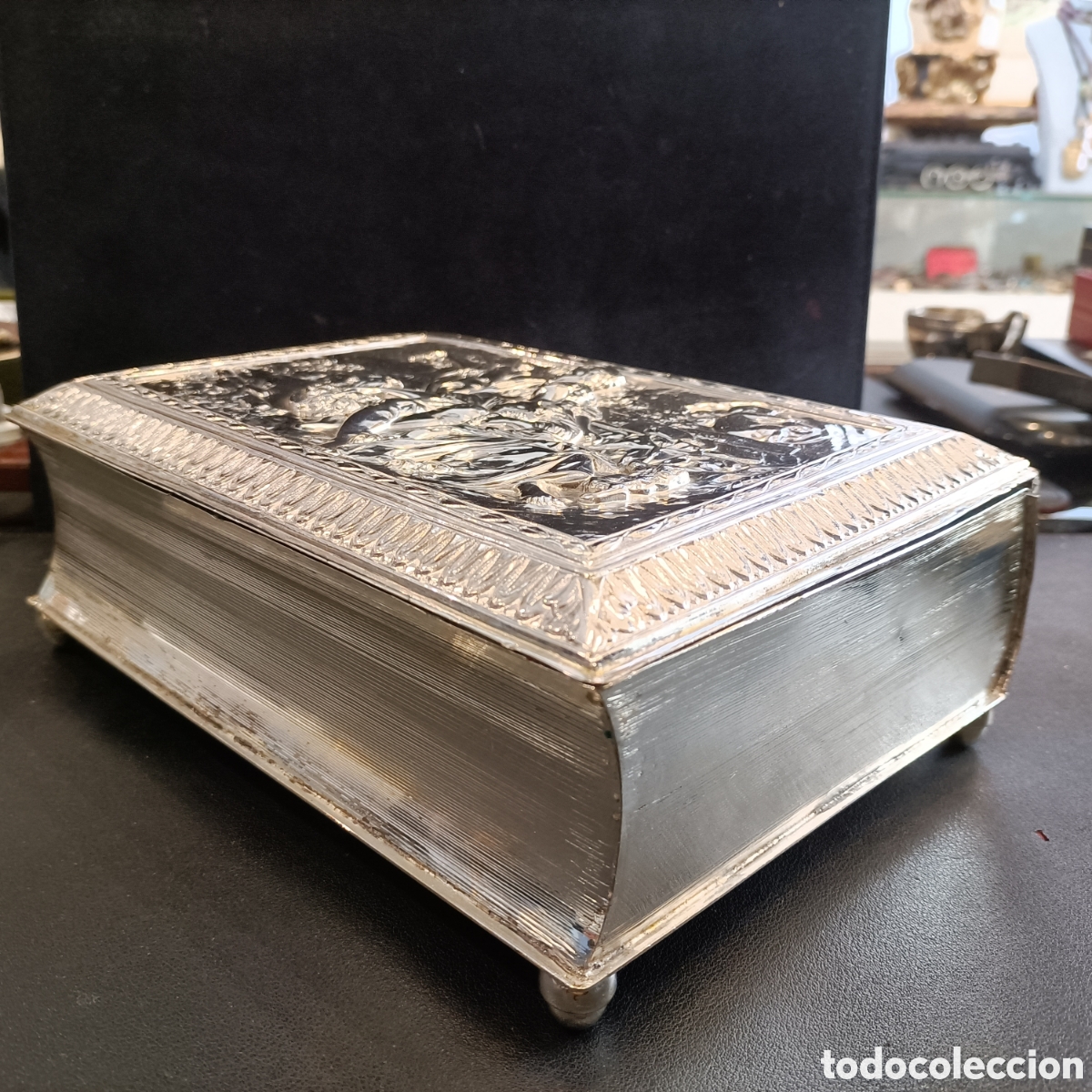 Escriban&iacute;a: Escriban&iacute;a de metal en forma de libro, principios del XX. - Foto 4