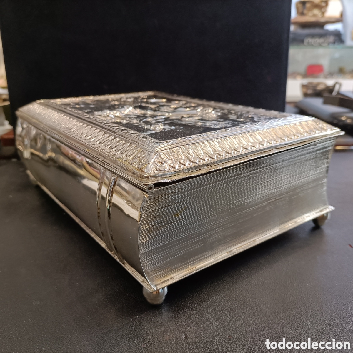 Escriban&iacute;a: Escriban&iacute;a de metal en forma de libro, principios del XX. - Foto 7