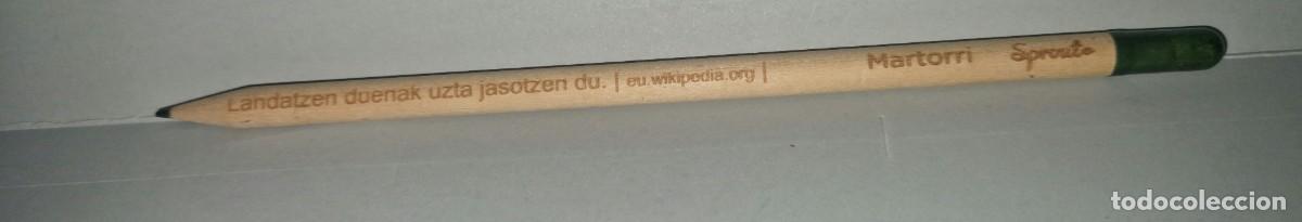 Escriban&iacute;a: LAPICERO DE MADERA CON SEMILLAS DE ABETO - Foto 1