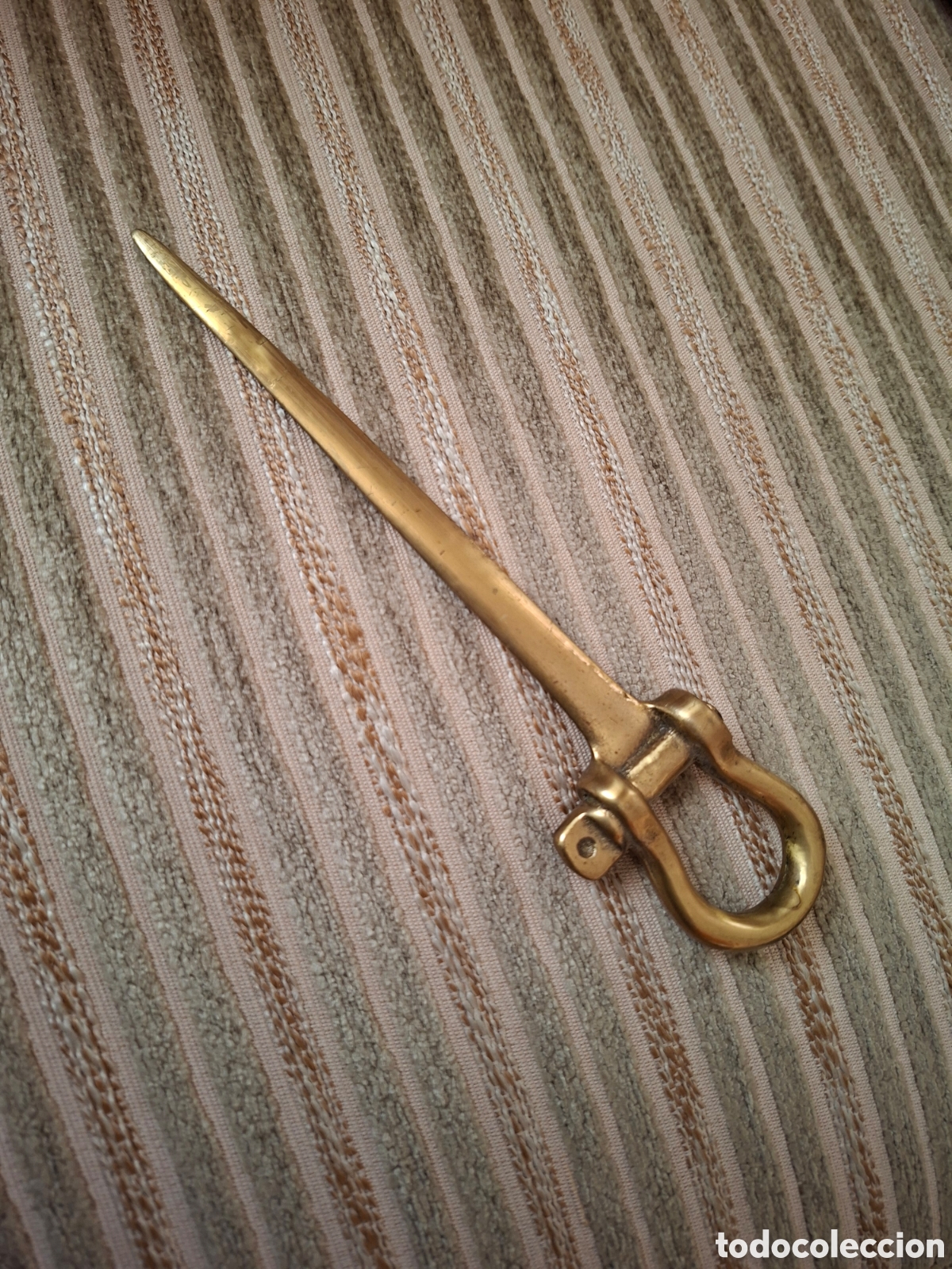 Escriban&iacute;a: ABRECARTAS DE BRONCE CON MOTIVO DE HERRADURA