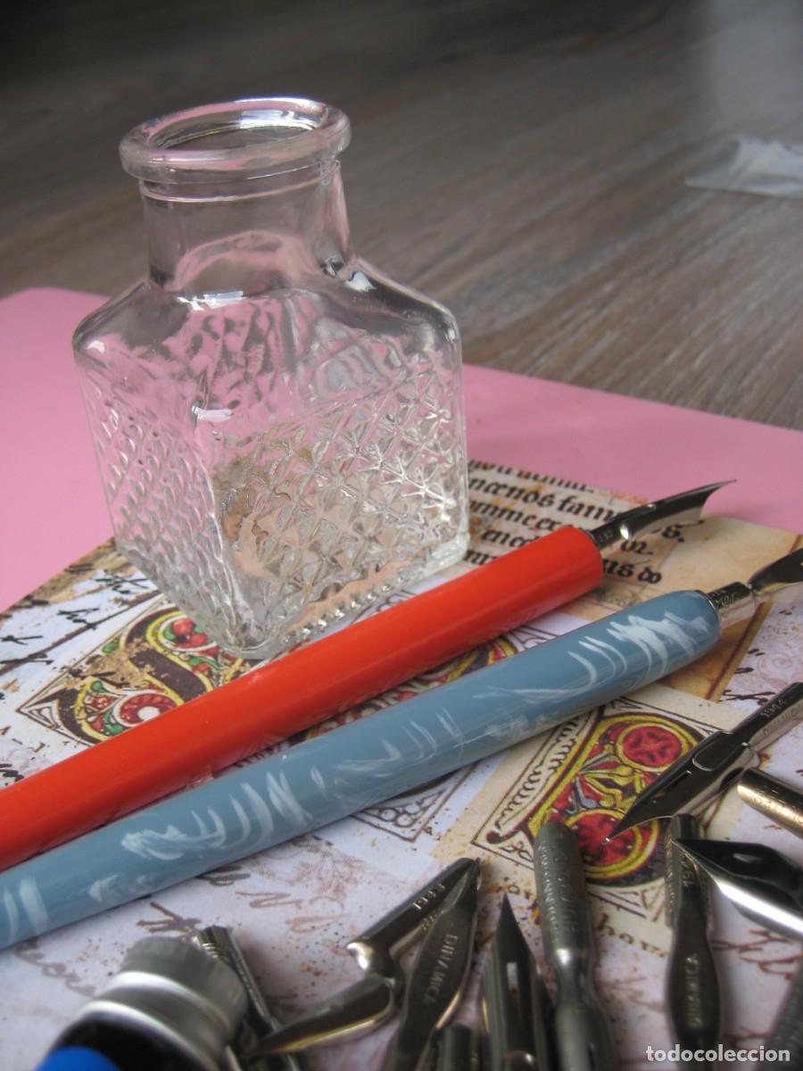 Escriban&iacute;a: LOTE PLUMILLAS, TINTA, PORTAPLUMAS, TINTERO