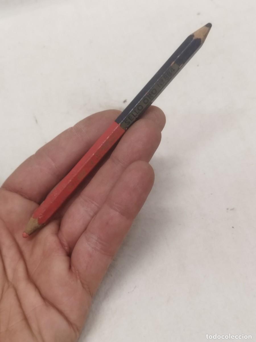 Escriban&iacute;a: Antiguo color Hispania de dos colores, azul y rojo. Sello oro N&ordm; 884.