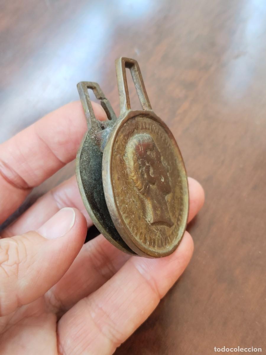 Escriban&iacute;a: Antiguo sujetapapeles en bronce Alfonso XII. - Foto 2