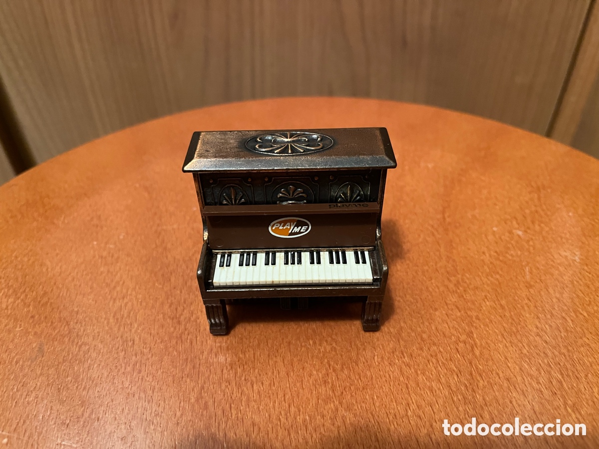 Escriban&iacute;a: Sacapuntas / Afilal&aacute;piz PLAYME. PIANO. Edici&oacute;n en metal. Ref. 969