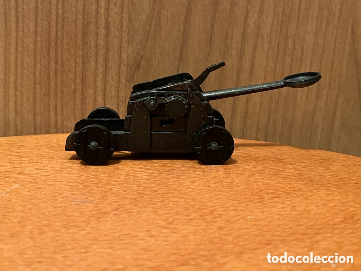 Escriban&iacute;a: Sacapuntas / Afilal&aacute;piz PLAYME. CATAPULTA. Edici&oacute;n en metal. Ref. 917