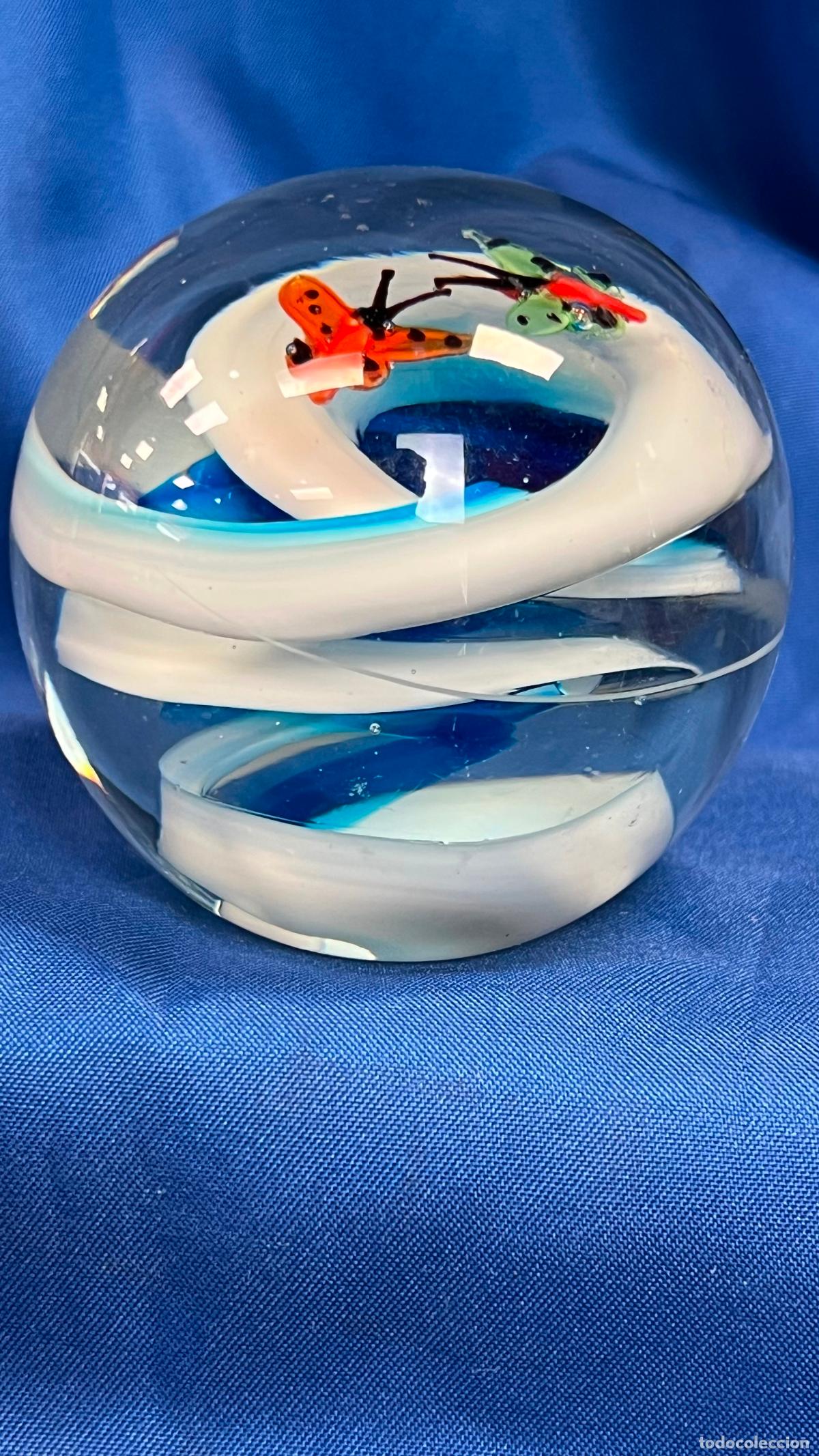Escriban&iacute;a: Antiguo Pisapapeles de Cristal de Murano con Peces y Fondo Marino. Esfera de Vidrio Art&iacute;stico Vintag