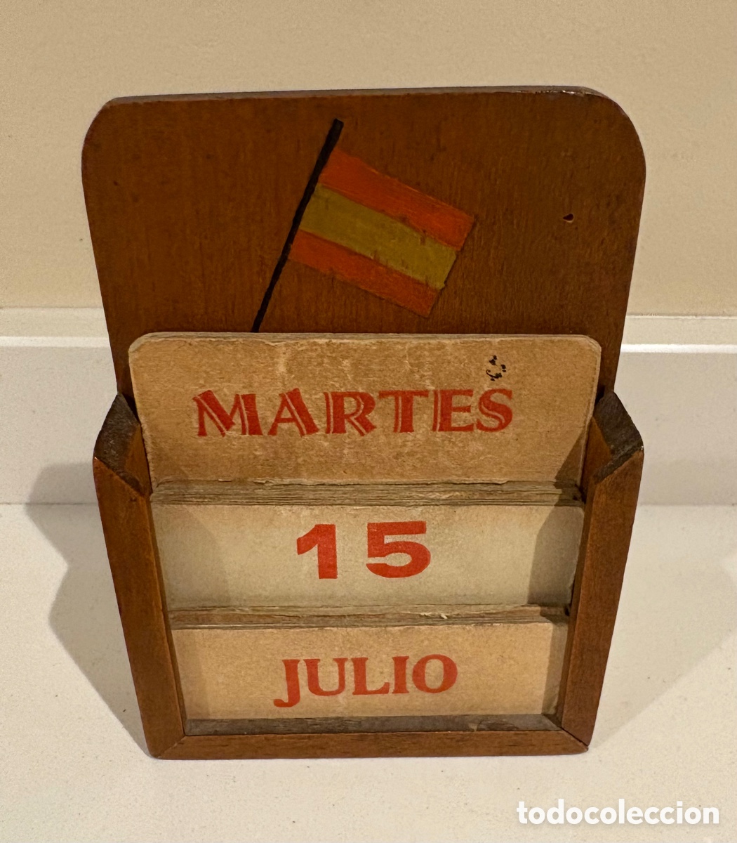 Escriban&iacute;a: (L767) Calendario perpetuo de sobremesa. Madera y cart&oacute;n. Rep&uacute;blica Espa&ntilde;ola. A&ntilde;os 30-40