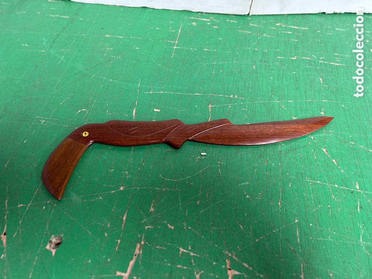Escriban&iacute;a: ABRE CARTAS DE MADERA CON DIBUJO DE AVE EN EL MANGO - Foto 1