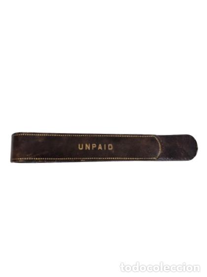 Escriban&iacute;a: Pinza de Escritorio, Inglesa - &rdquo;UNPAID&rdquo; (Pendientes de Pago) - Cuero