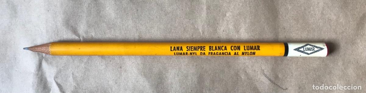 Escriban&iacute;a: L&aacute;piz LANA SIEMPRE BLANCA CON LUMAR, Lumar-Nyl da fragancia al nylon - 17,5 cm largo