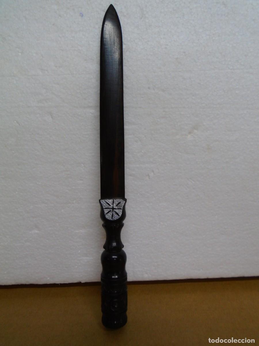 Escriban&iacute;a: ANTIGUO ABRECARTAS MADERA EBONIZADA,PRECIOSA TALLA EN MANGO,BUENA CONSERVACION,