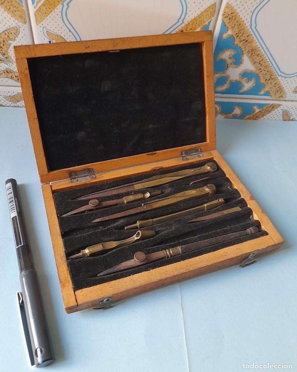 Escriban&iacute;a: Antiguo juego de compases en caja de madera a&ntilde;os 20