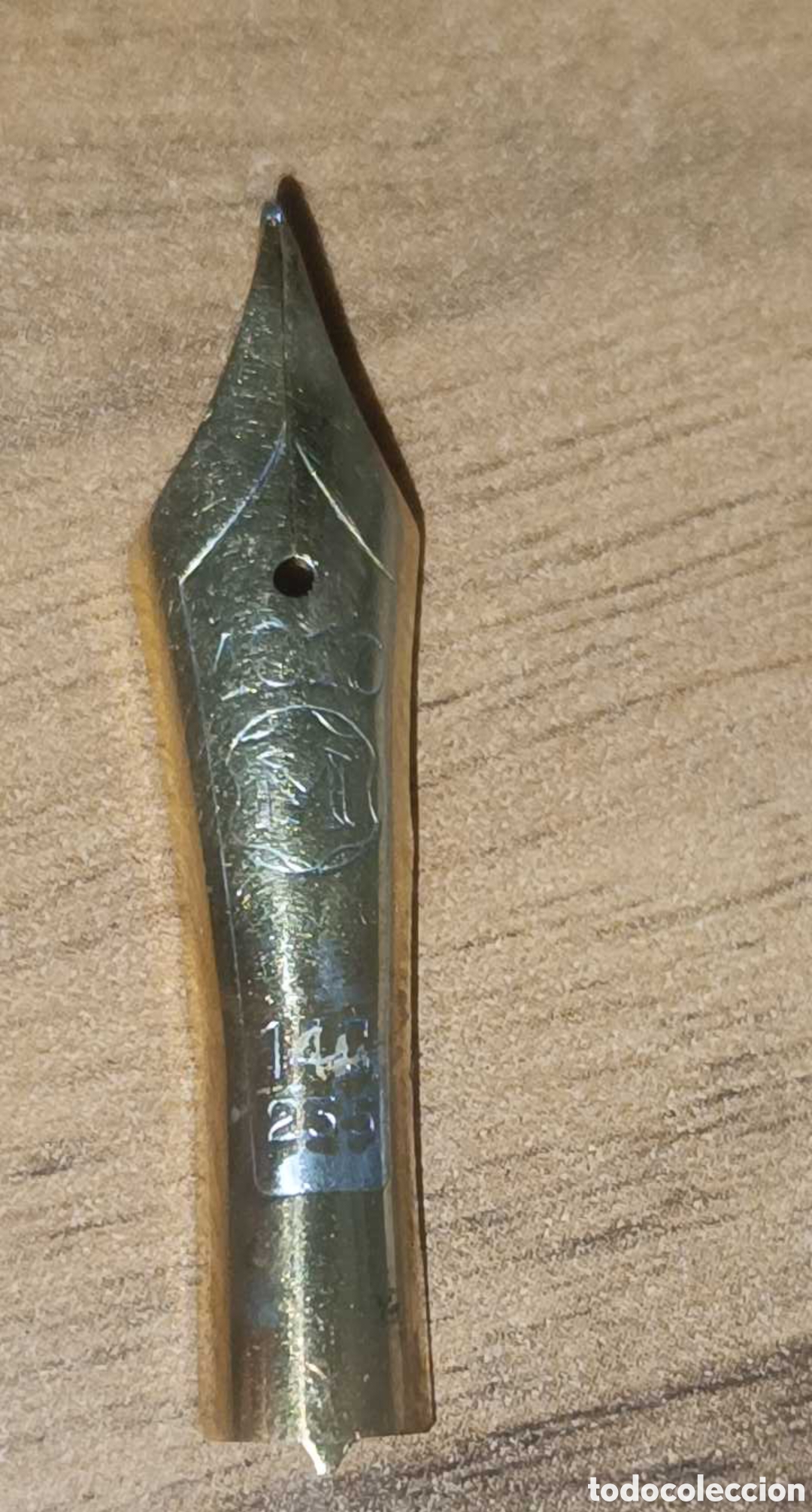Escriban&iacute;a: Plum&iacute;n oro 14k montblan 235 - Foto 2