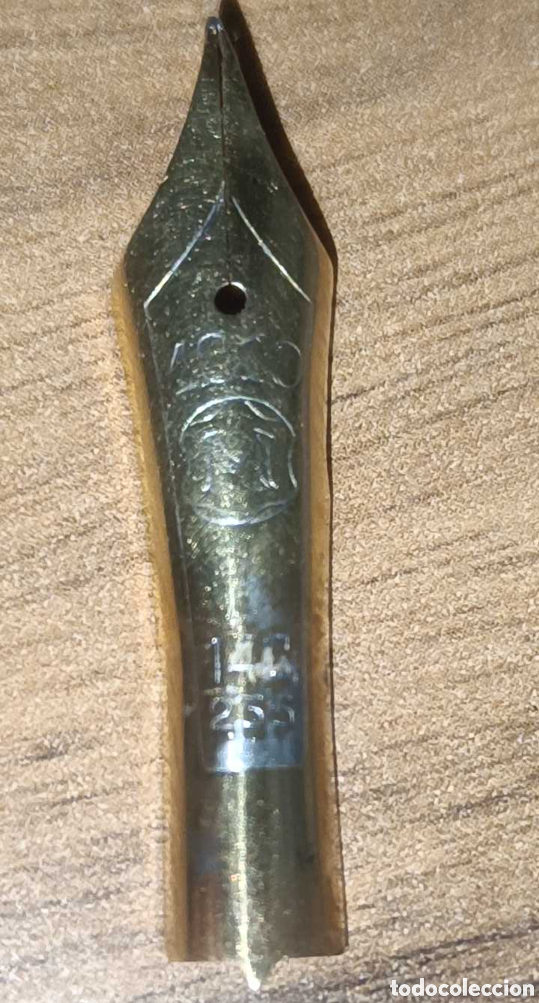 Escriban&iacute;a: Plum&iacute;n oro 14k montblan 235 - Foto 1