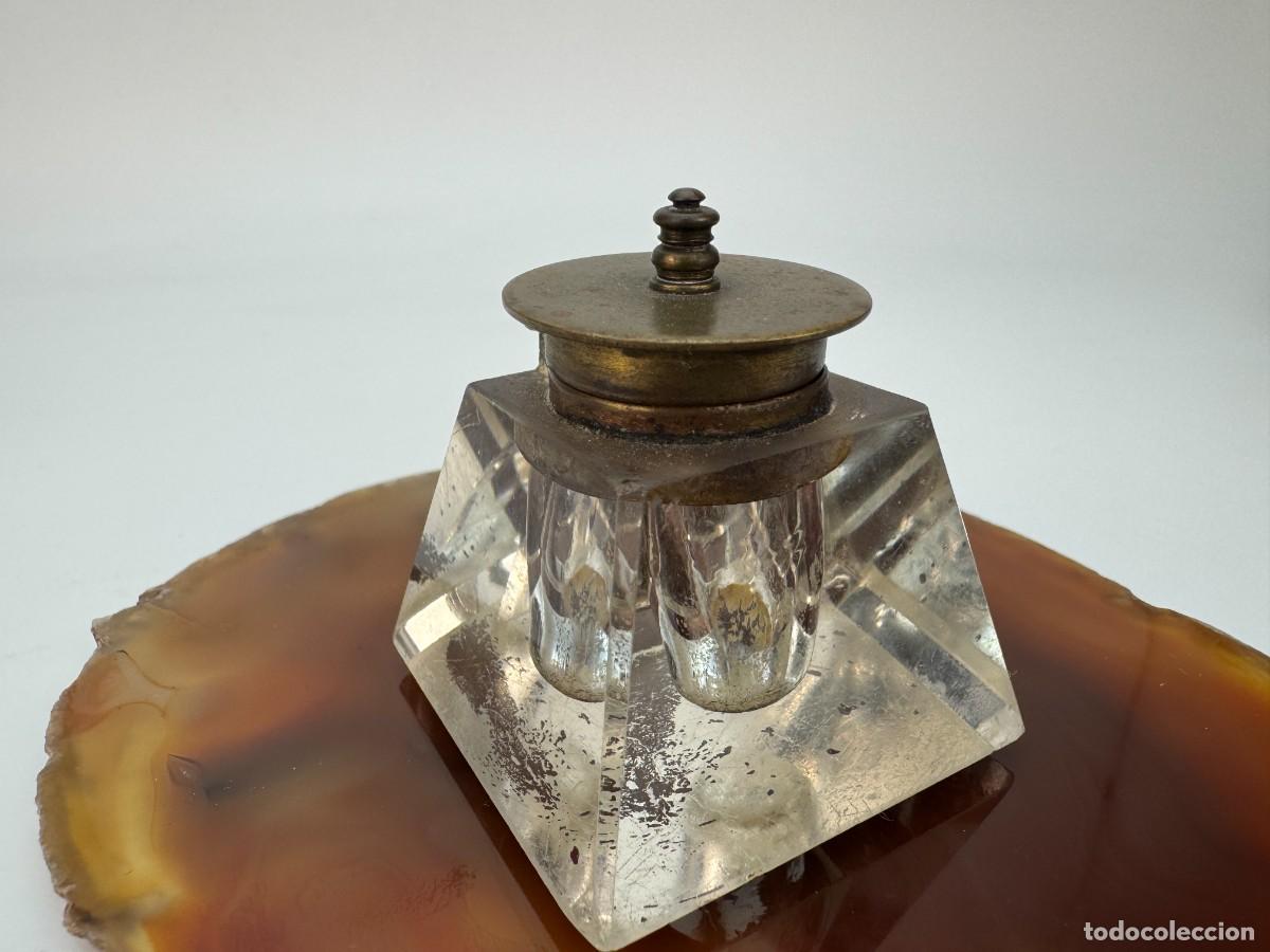 Escriban&iacute;a: Tintero antiguo de cristal, con tapa met&aacute;lica original, de escritorio victoriano
