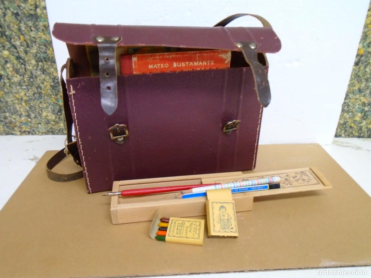 Escriban&iacute;a: LOTE DE MATERIAL ESOLAR ANTIGUO:CARTERA,LIBROS,LIBRETAS,PLUMIER,LAPICES,ETC..VER FOTOS.
