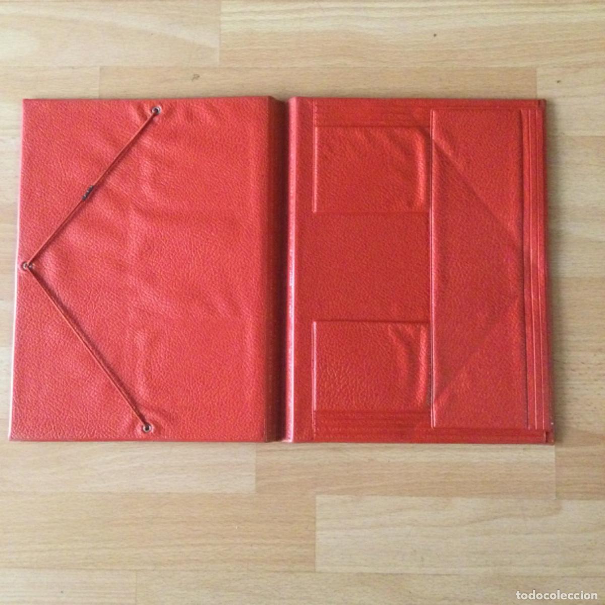 Escriban&iacute;a: Carpeta de gomas con solapas en plastico r&iacute;gido. DIN A4 - Foto 2