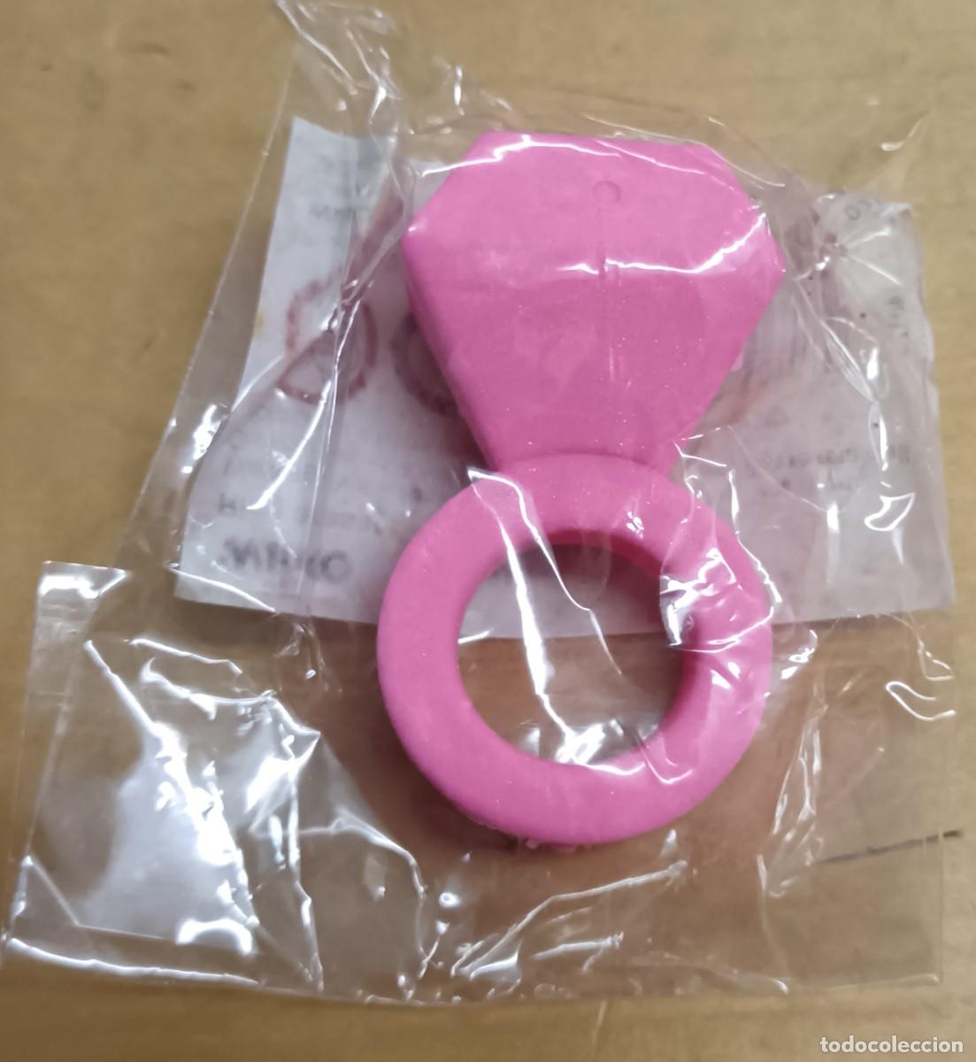Escriban&iacute;a: GOMA DE BORRAR EN FORMA DE ANILLO 4,5 CM. ALTURA