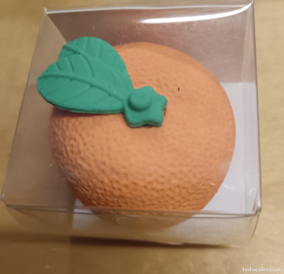 Escriban&iacute;a: GOMA DE BORRAR EN FORMA DE NARANJA EN CAJA 3 CM. ALTURA