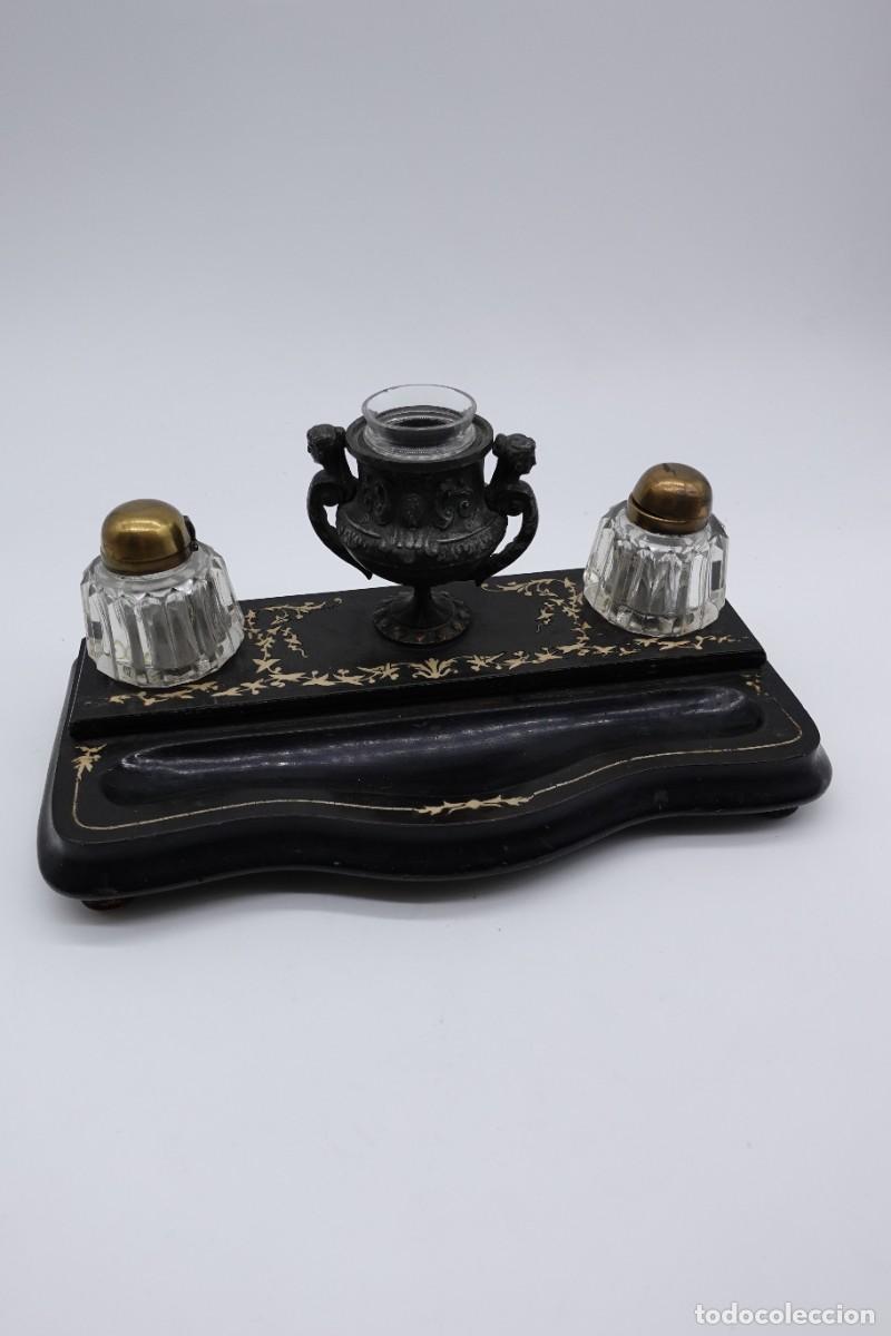 Scrivania: ESCRIBAN&Iacute;A ANTIGUA NAPOLE&Oacute;N III EN MADERA EBONIZADA CON MARQUETER&Iacute;A, TINTEROS DE CRISTAL Y RECIPIENT