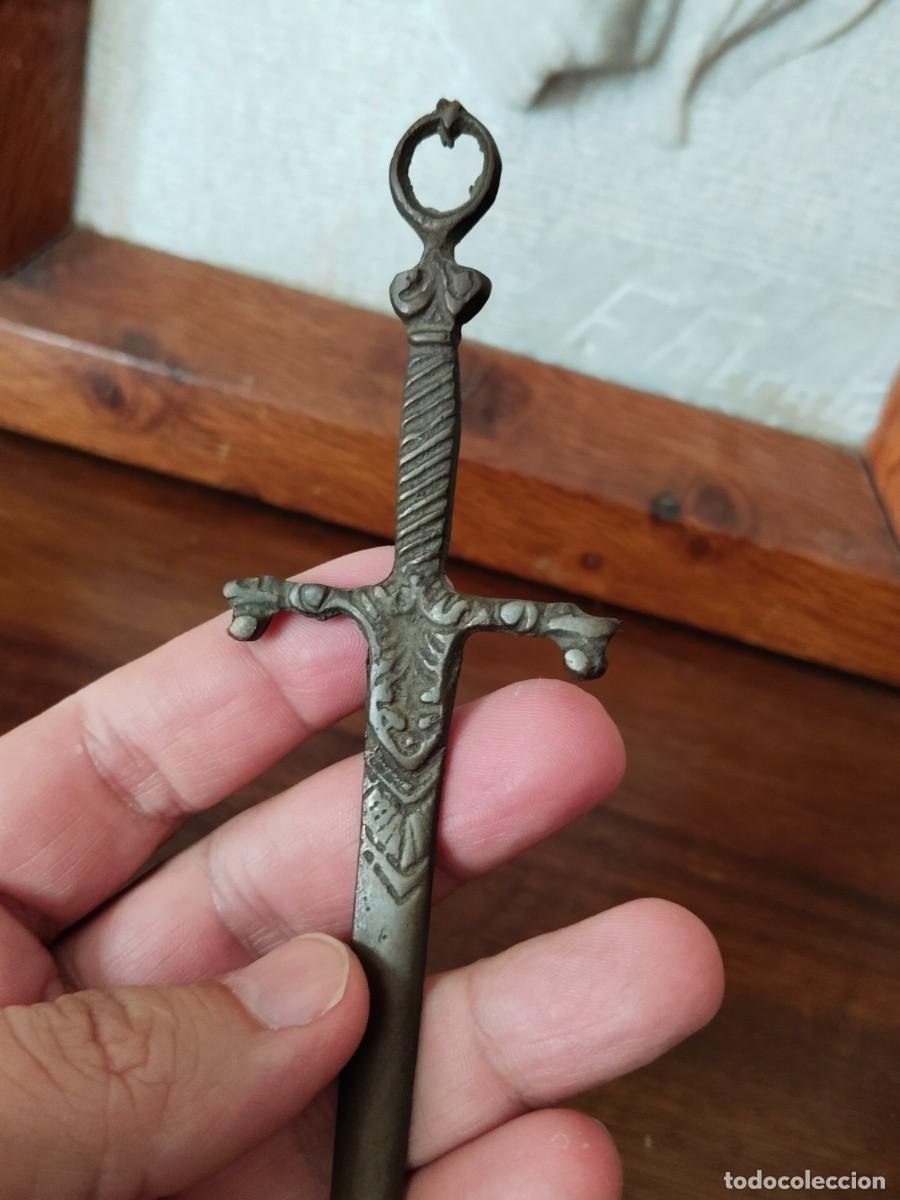 Escriban&iacute;a: Antiguo abrecartas en bronce. Ver. - Foto 2