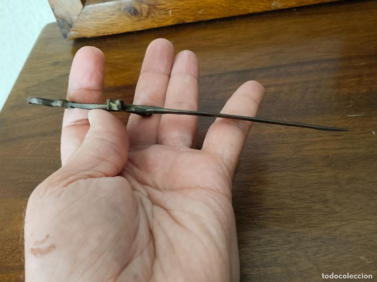 Escriban&iacute;a: Antiguo abrecartas en bronce. Ver. - Foto 5