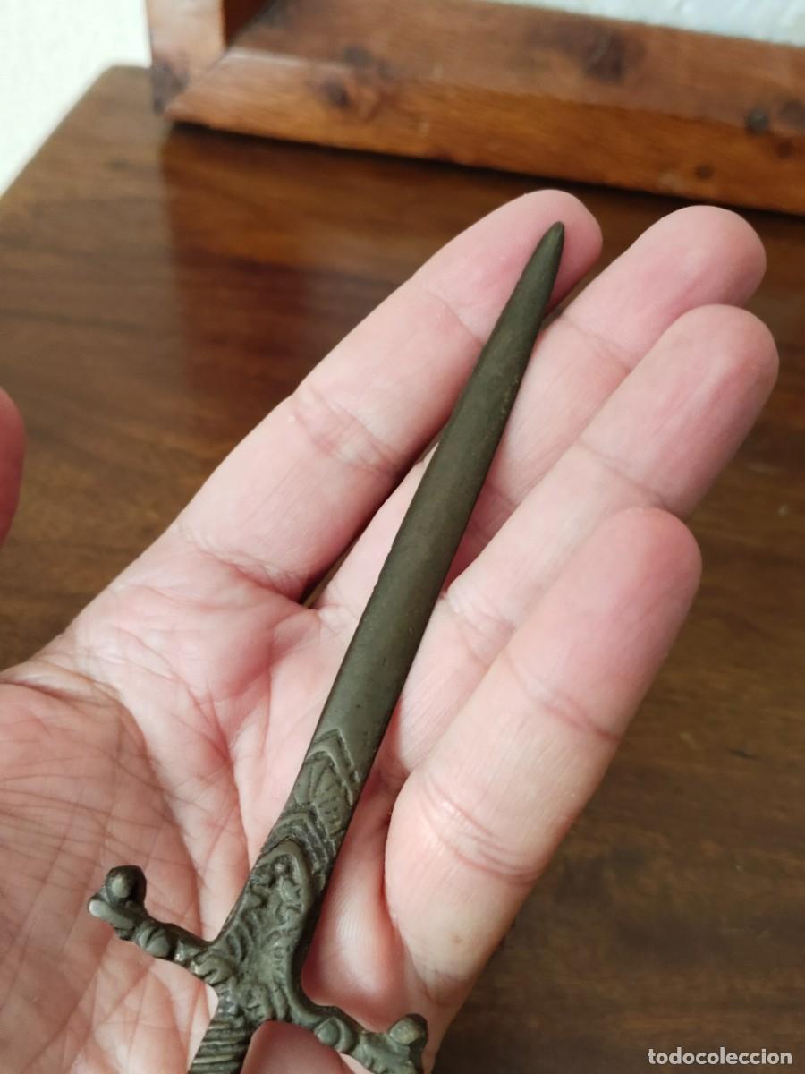 Escriban&iacute;a: Antiguo abrecartas en bronce. Ver. - Foto 10