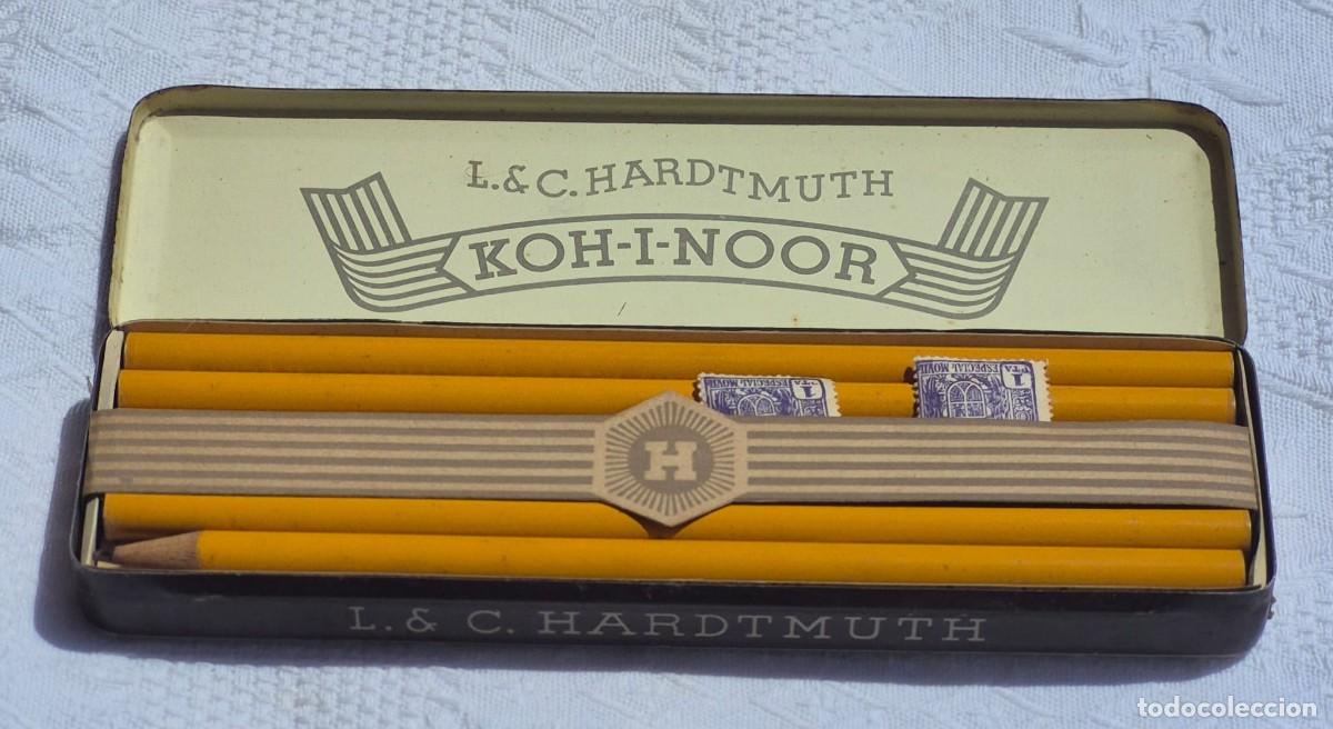 Escriban&iacute;a: L & C. HARDTMUTH &ndash; KOH-I-NOOR - N&ordm; 1561 mittel&ndash;caja de 12 l&aacute;pices en estuche met&aacute;lico-nuevo a estren