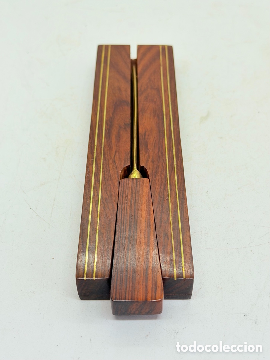 Escriban&iacute;a: Antiguo Abrecartas de Madera