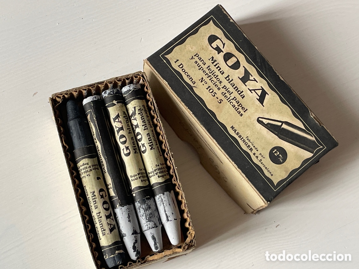 Escriban&iacute;a: Caja de una docena de ceras marca Goya. Mina blanda