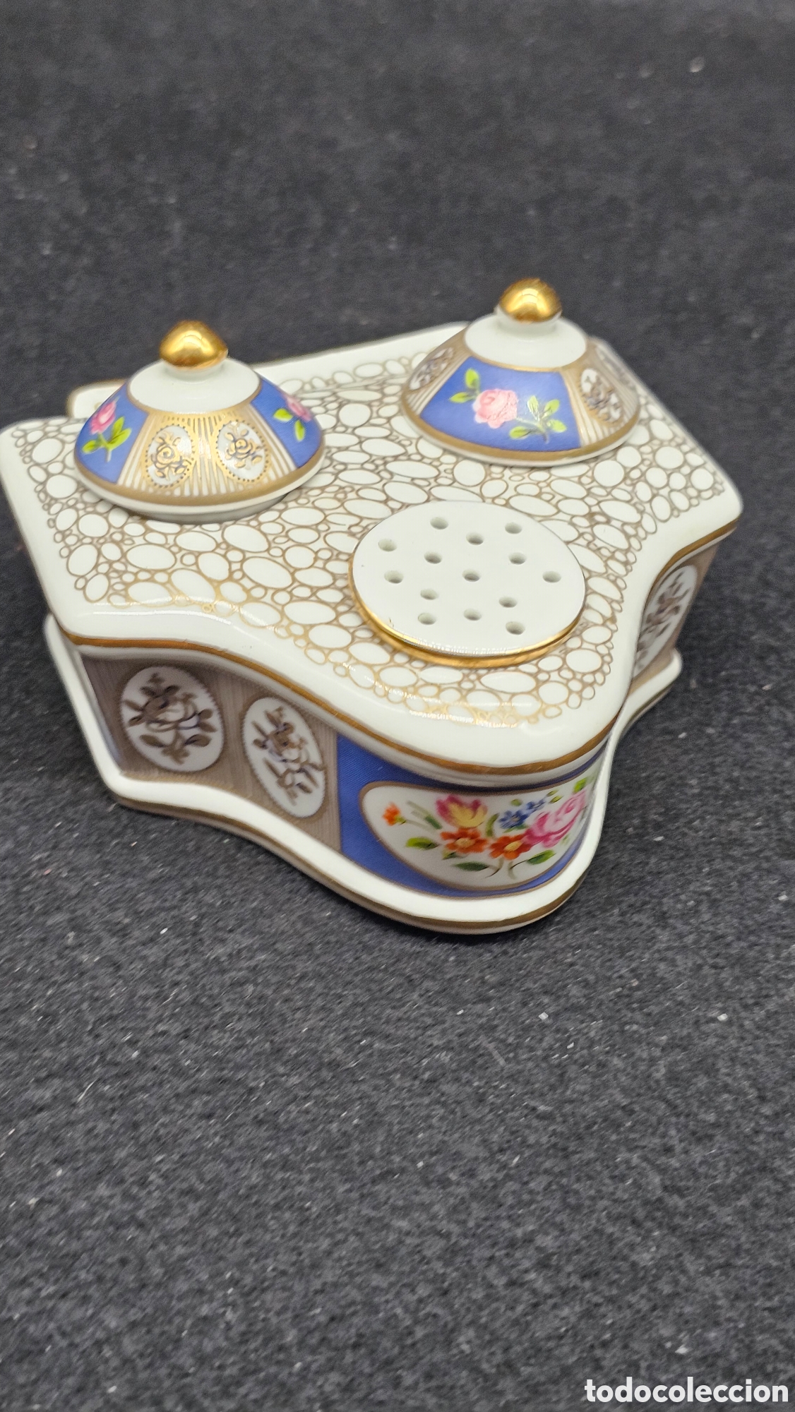 Escriban&iacute;a: Antiguo tintero de porcelana Fina
